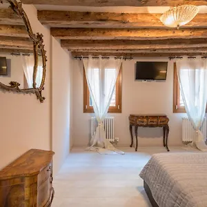 andrea-venice-flat-3rd-floor.hotelslidodijesolo.com/
